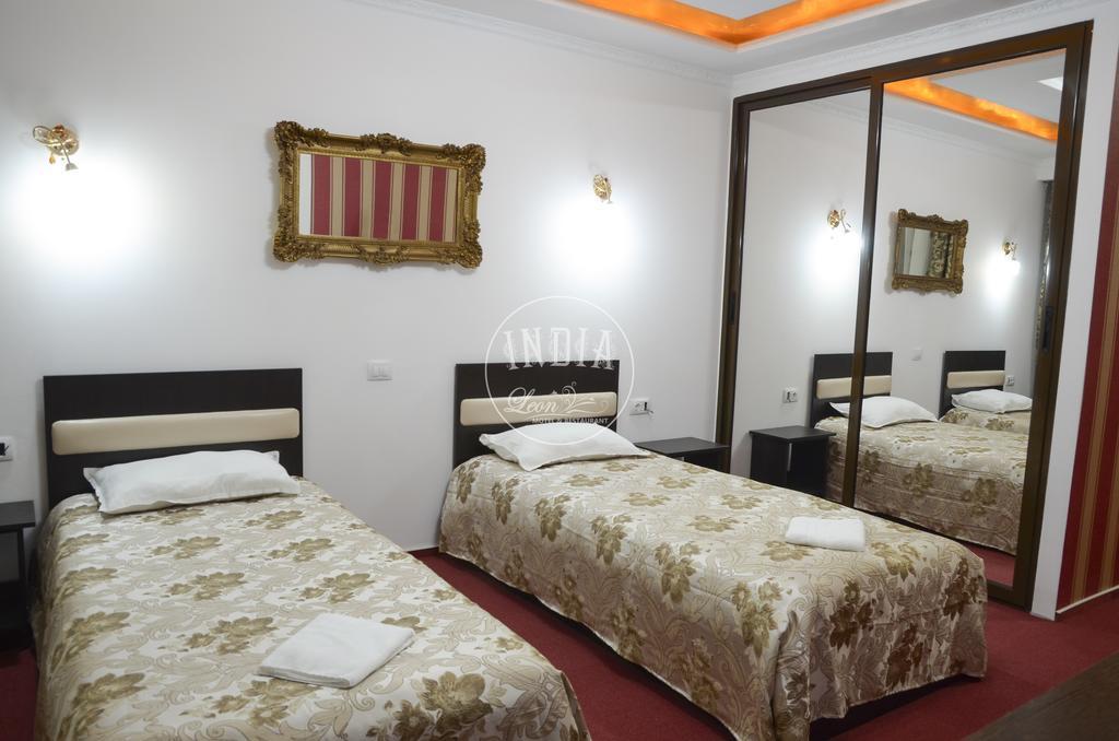 Motel - Restaurant Leon Бакэу Номер фото