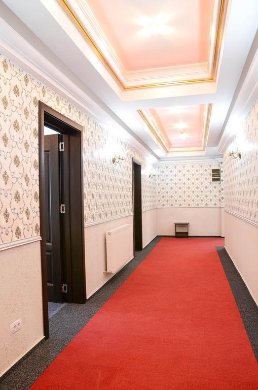 Motel - Restaurant Leon Бакэу Экстерьер фото